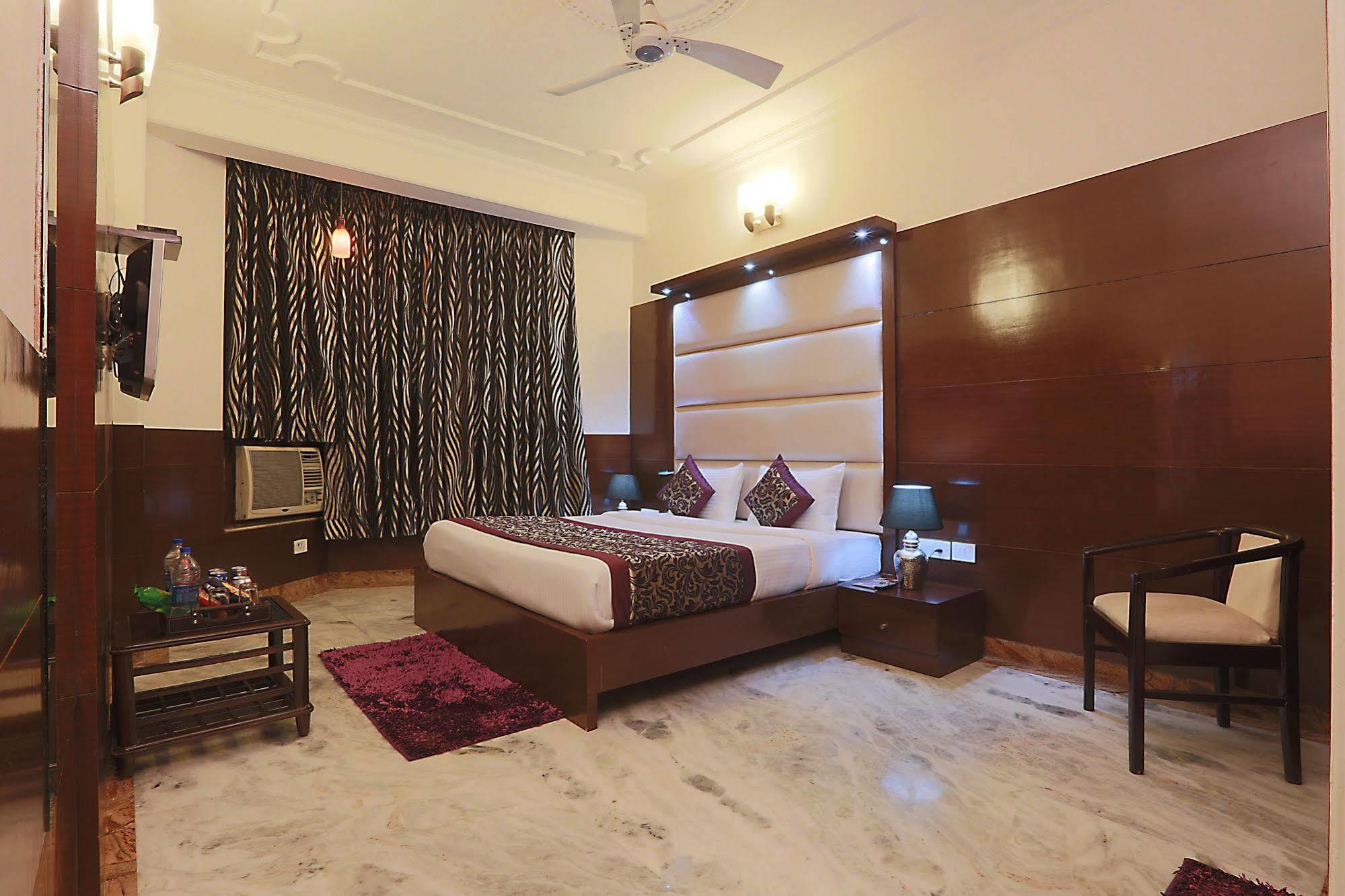 FabHotel Star Delhi Airport Neu-Delhi Exterior foto