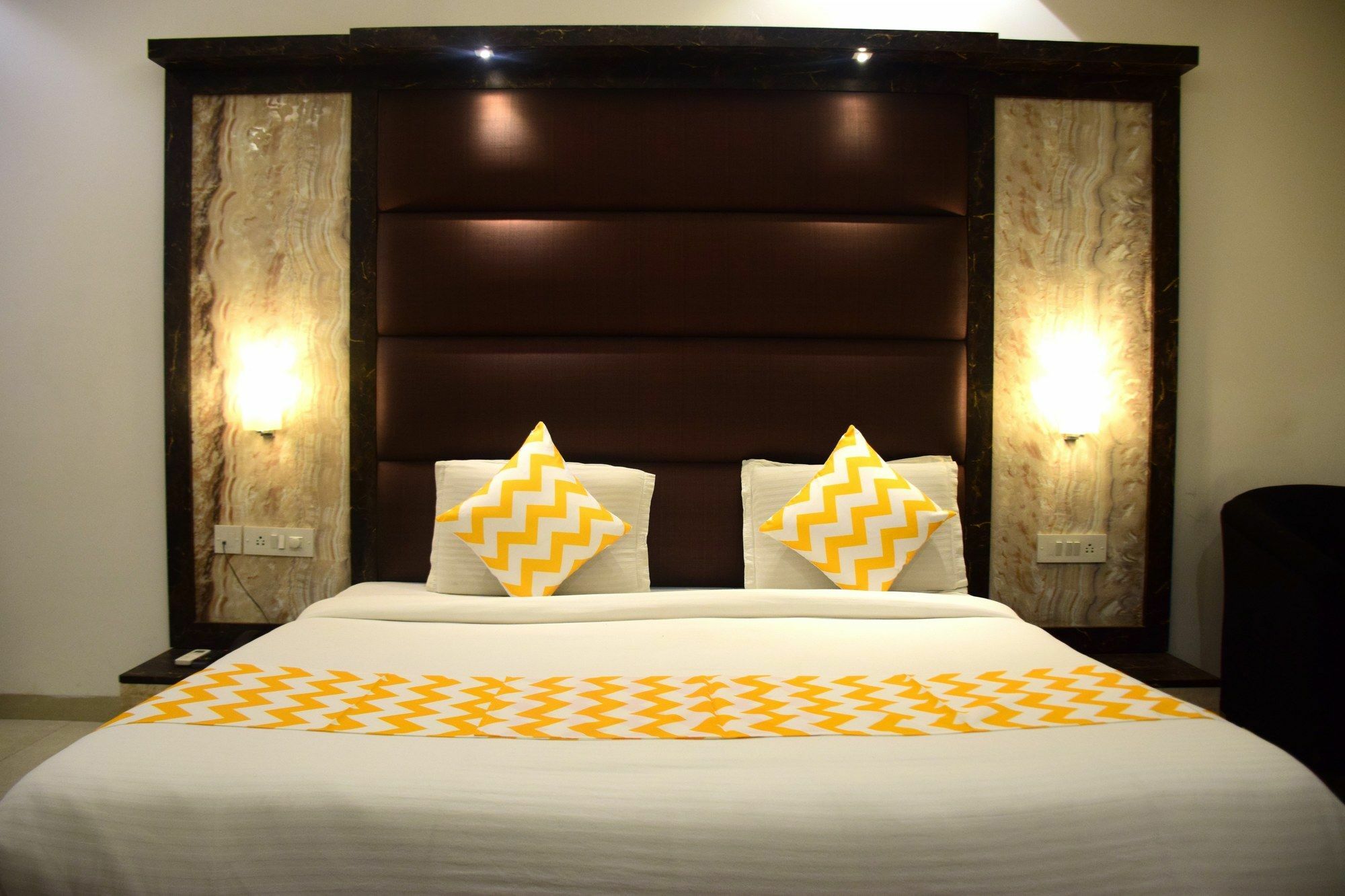 FabHotel Star Delhi Airport Neu-Delhi Exterior foto
