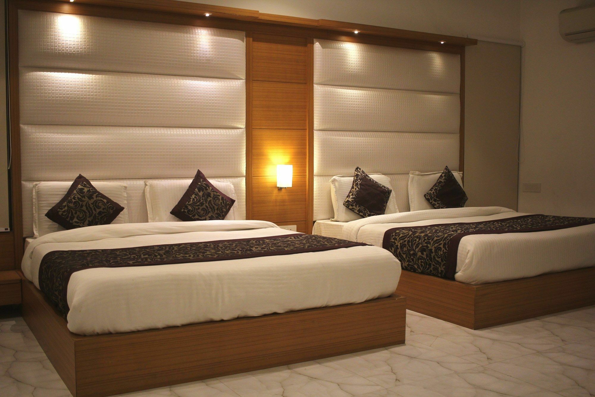 FabHotel Star Delhi Airport Neu-Delhi Exterior foto