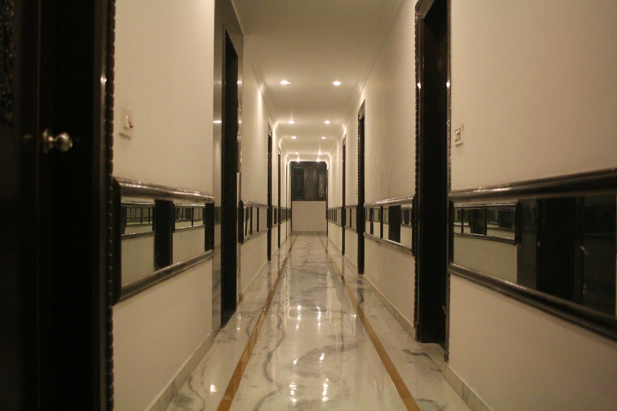 FabHotel Star Delhi Airport Neu-Delhi Exterior foto
